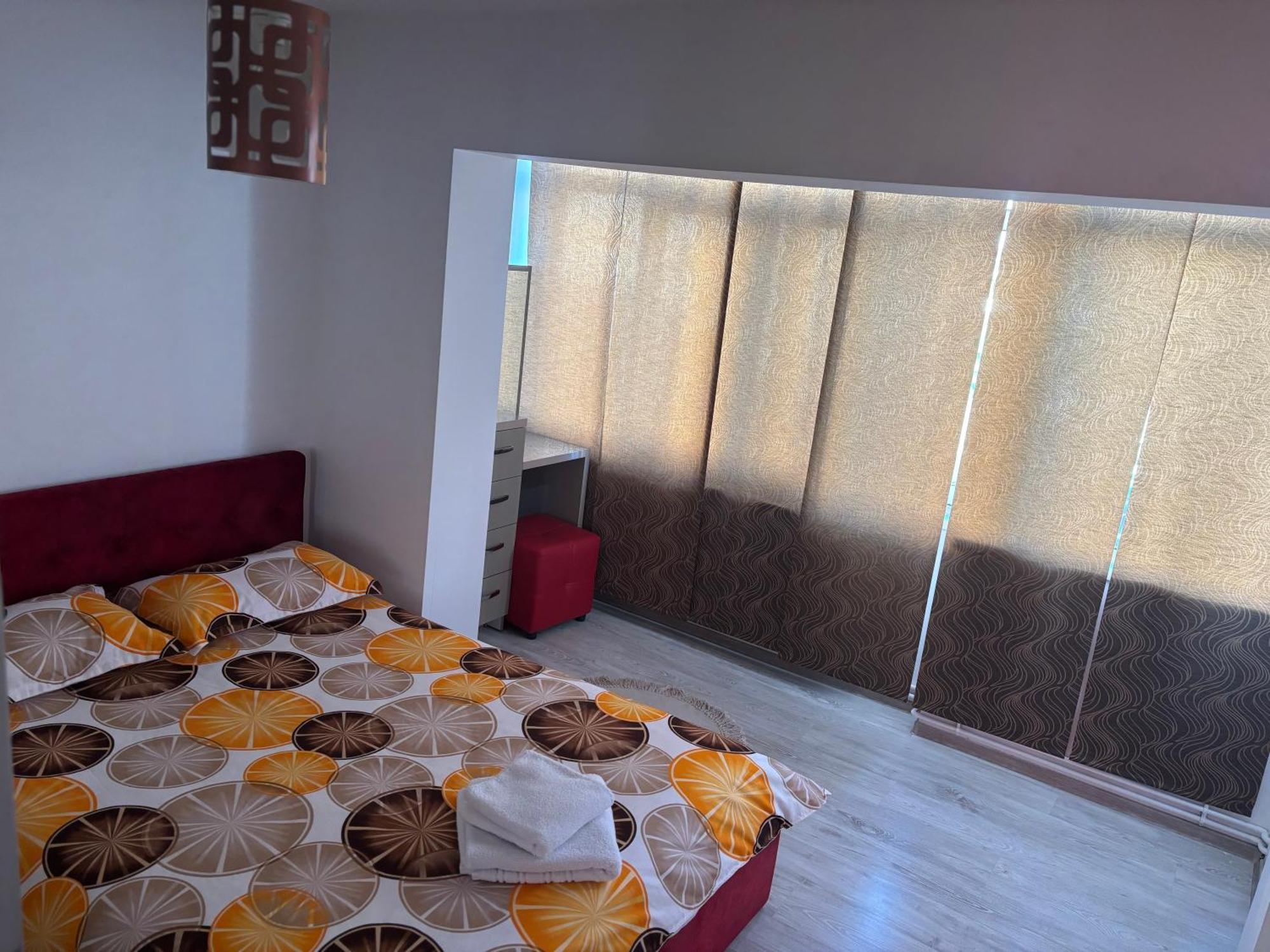 Sun Apartment *