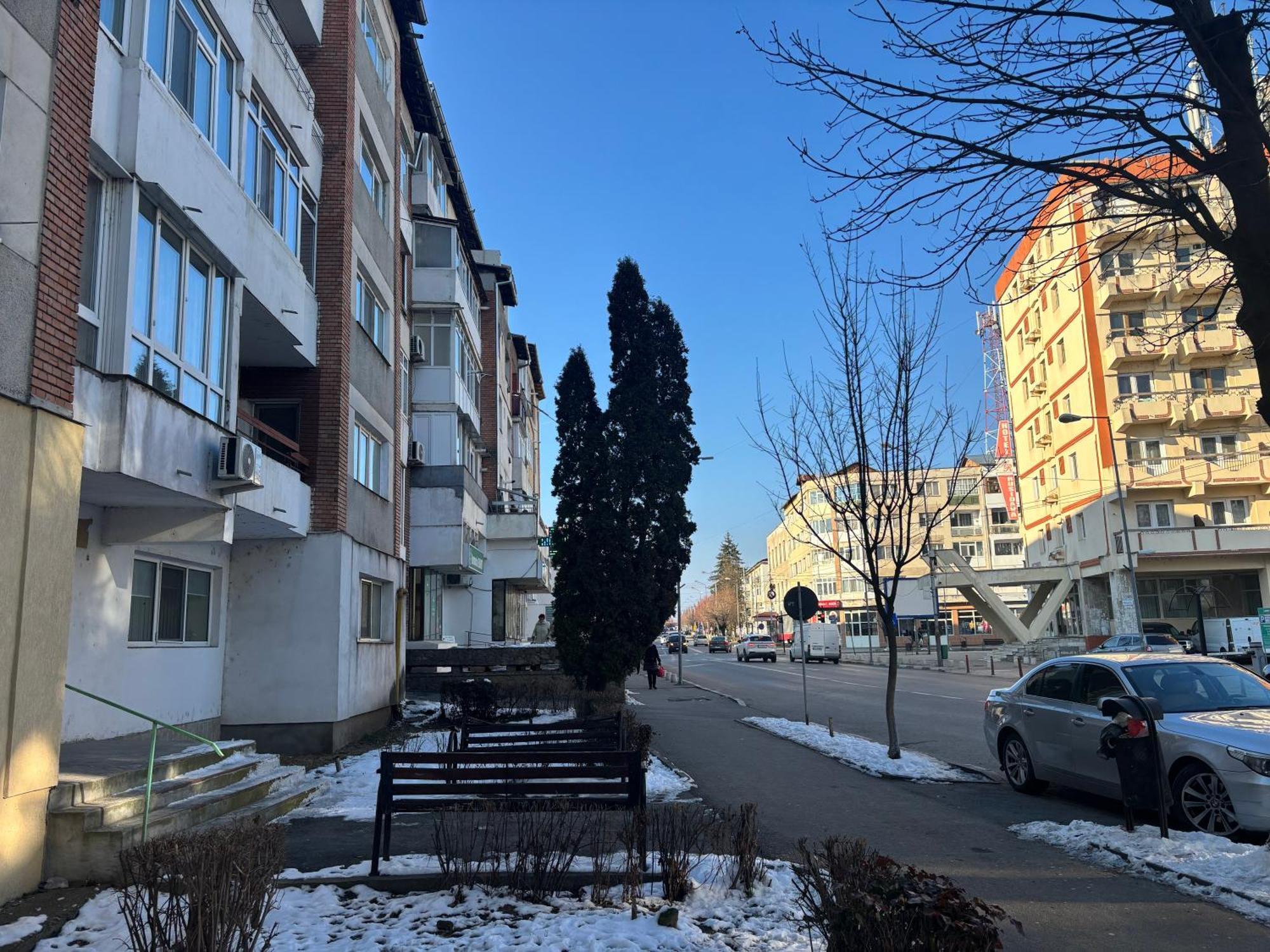 Sun Apartment *