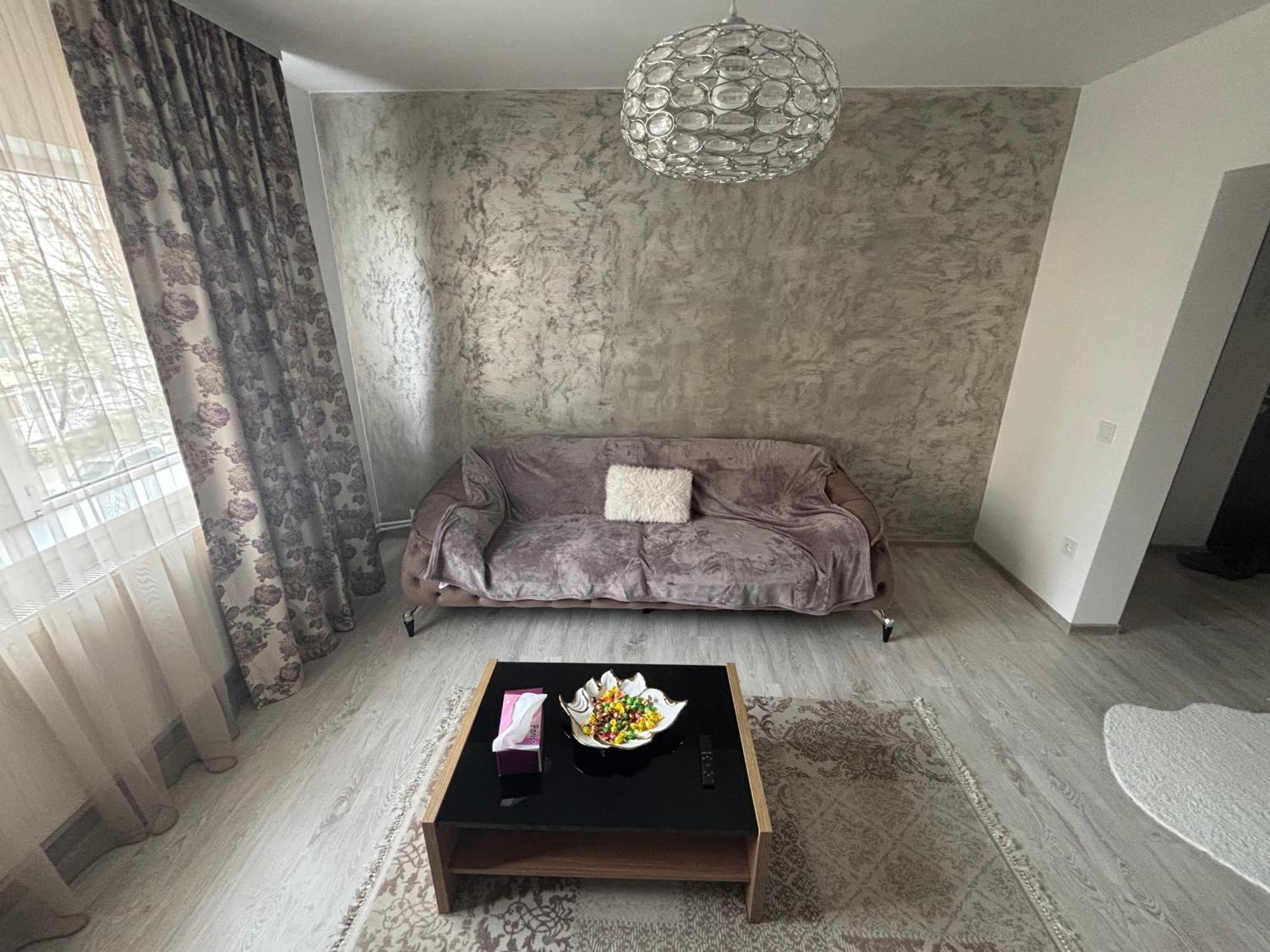Sun Apartment *